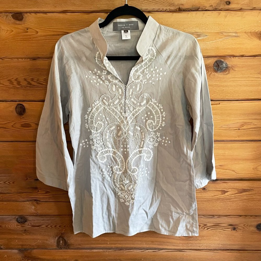 SACHIN + BABI Silk gray with white Embroidered Tunic XS